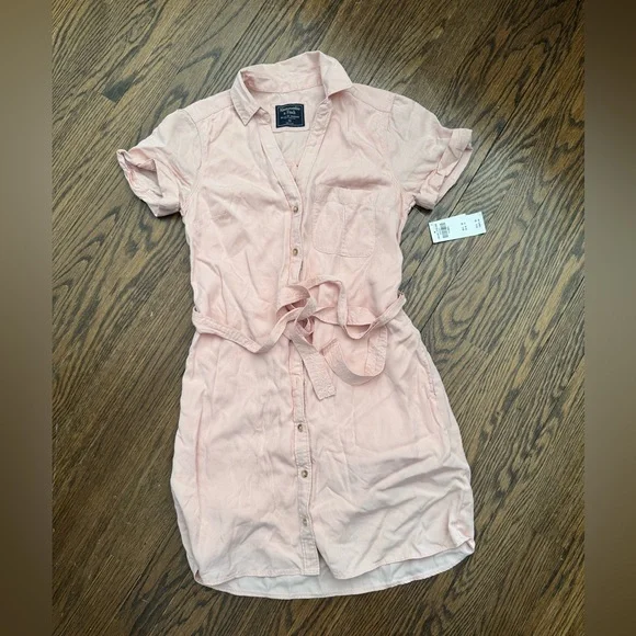 Abercrombie & Fitch Super cute pastel button up dress with tie waist NWT Size XS - Picture 1 of 5